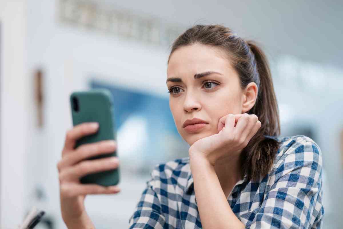 How to Build Confidence That Commands Respect | MirrorLog